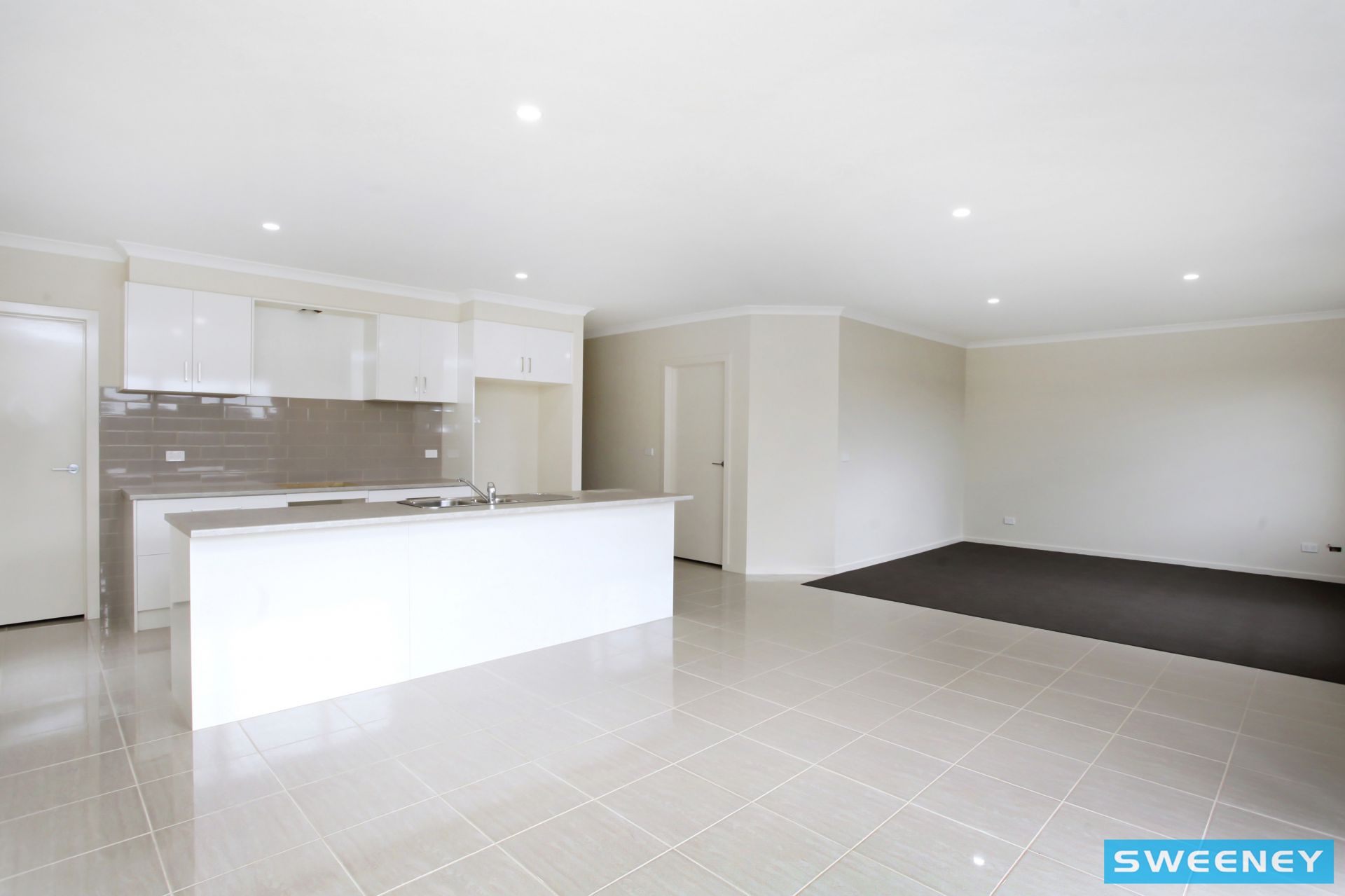 8 Pulsar Way, Plumpton - Thumbnail 4