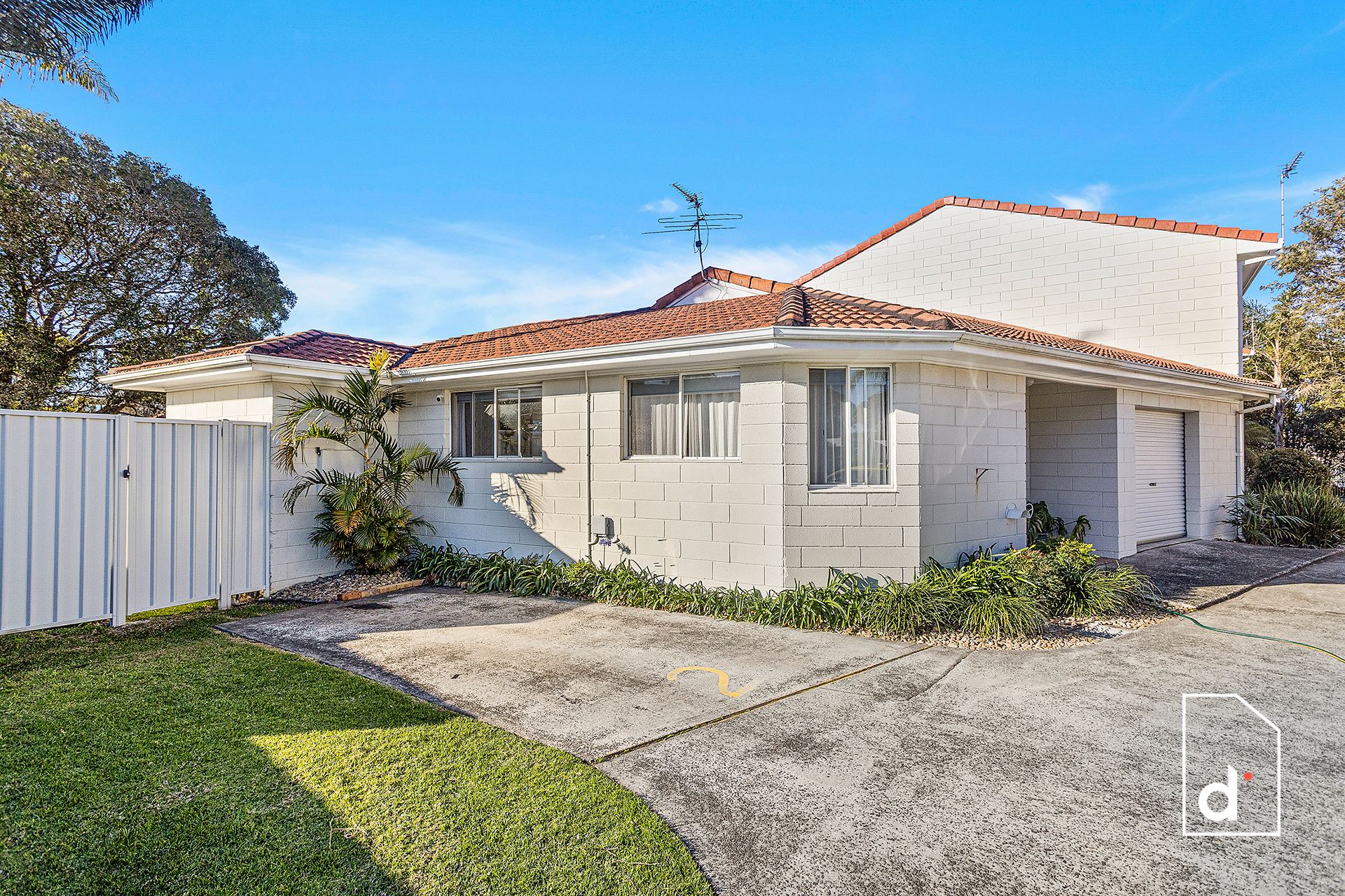 2/13 Pioneer Road, Bellambi NSW