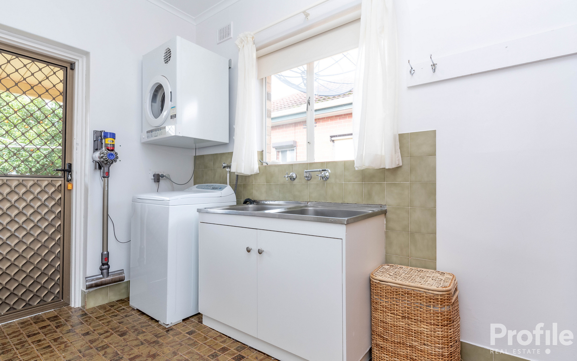 7 Teak Street Campbelltown 5074