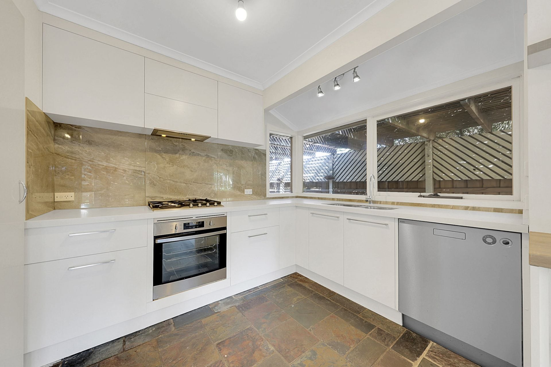 PRESENTABLE FAMILY HOME