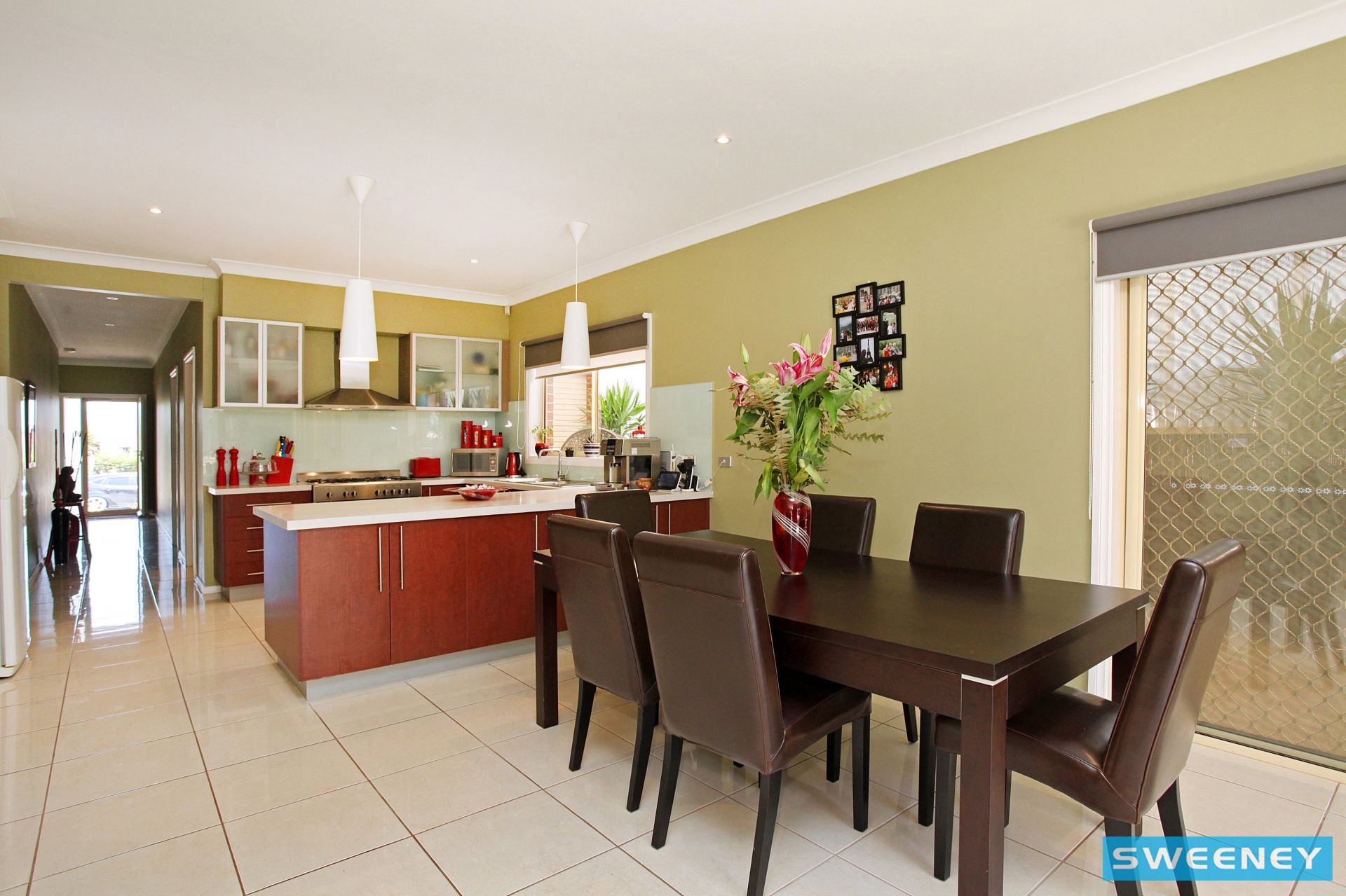 16 Hascombe Drive, Caroline Springs - Thumbnail 4