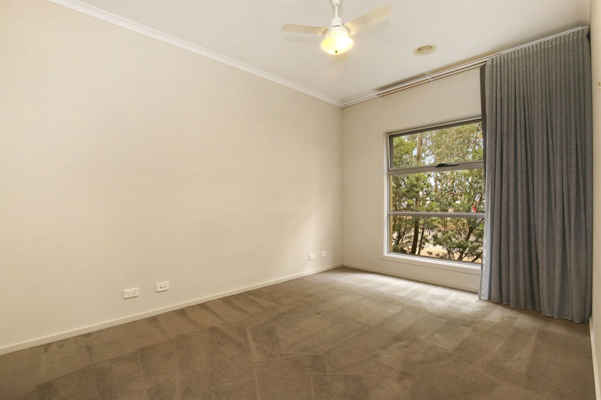 CONVENIENTLY LOCATED FAMILY HOME