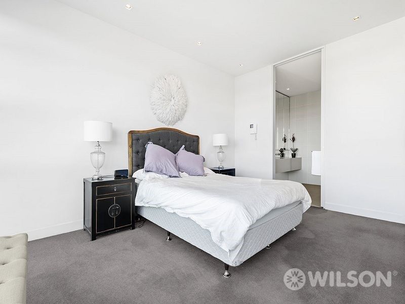 1003/8-10 Kavanagh Street, Southbank