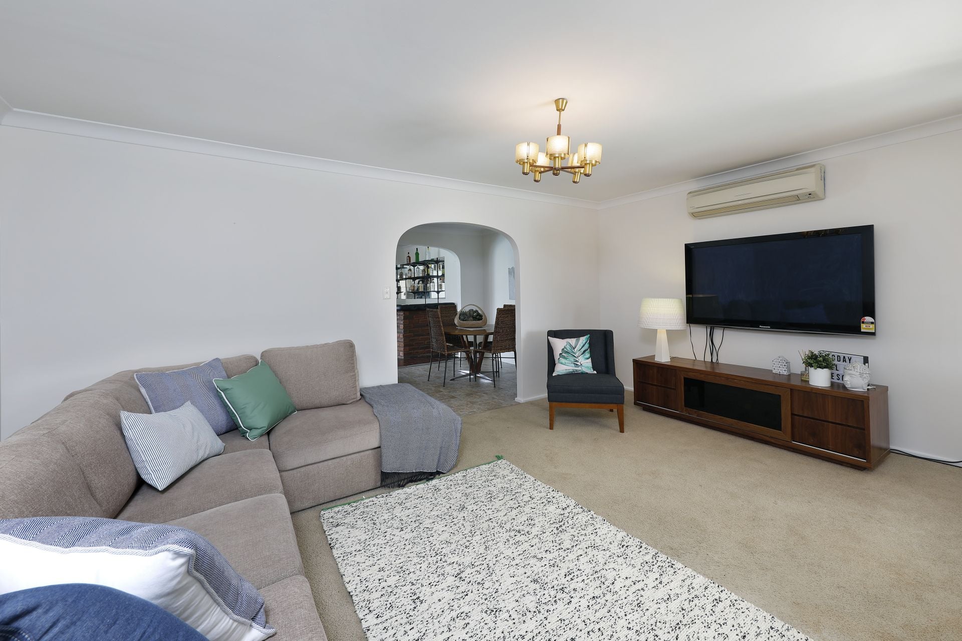 10 Vista Heights Road, Miranda, Miranda - Thumbnail 3