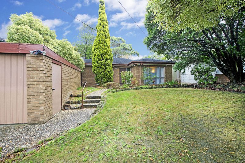 121 Greensborough Road, Macleod