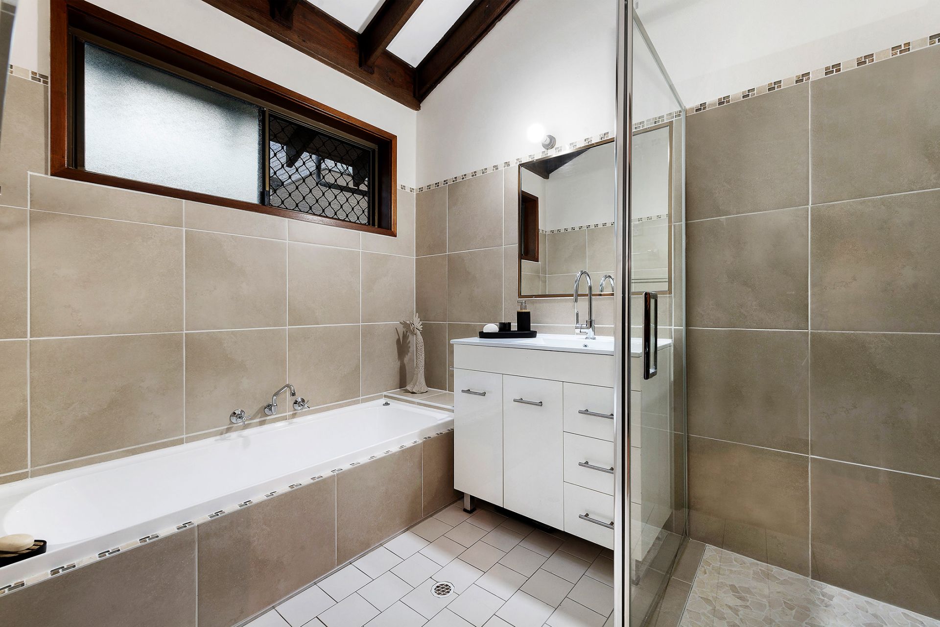 Real Estate For Sale 214 Warners Bay Road Mount Hutton , NSW