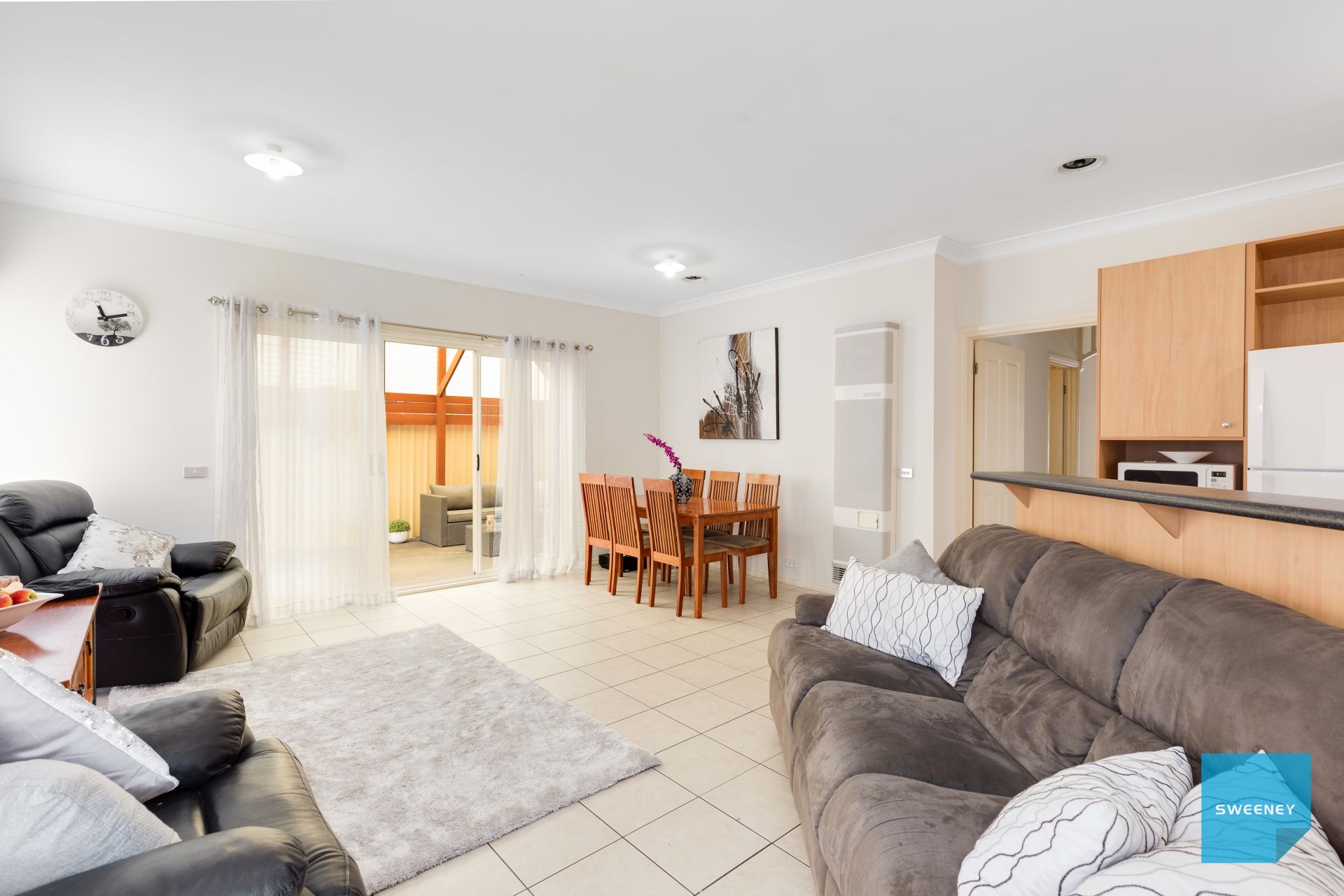 4 Gairdners Pass, Caroline Springs - Thumbnail 4
