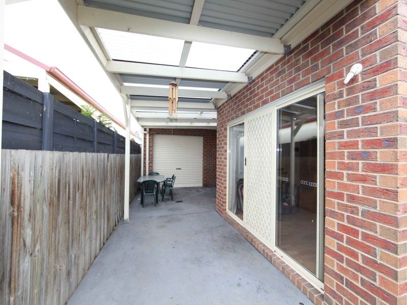 37 Capri Close SOUTH MORANG, South Morang - Thumbnail 2