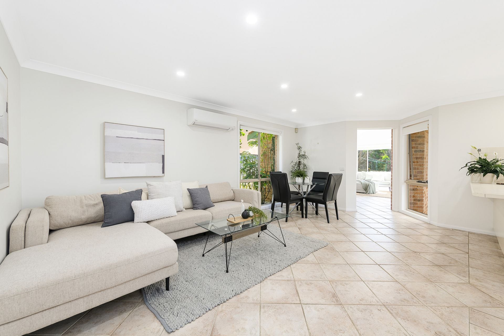 12 Broadoak Place, Castle Hill, Hill - Thumbnail 7