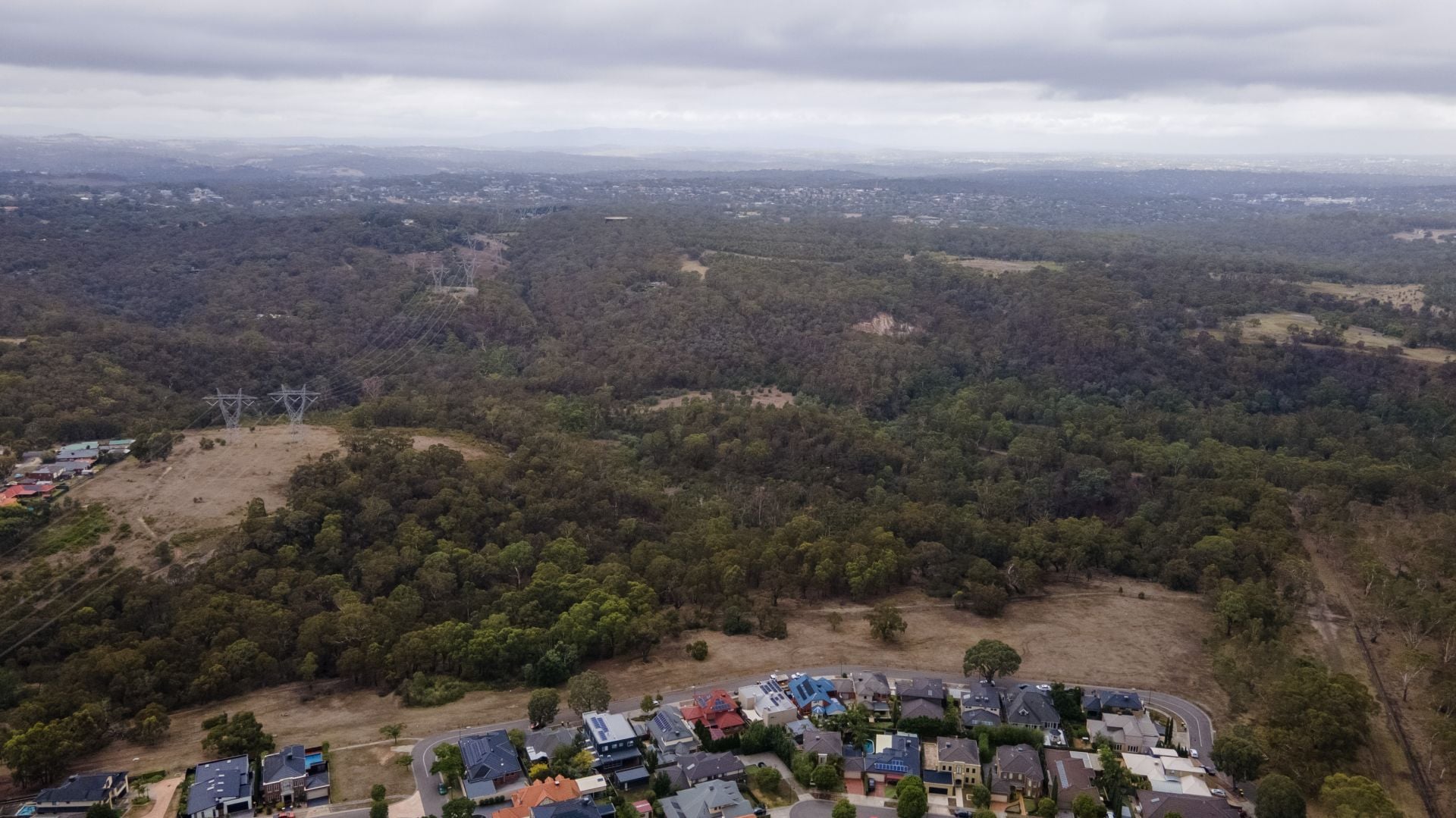 Perfect Family Living Across From Plenty River Gorge