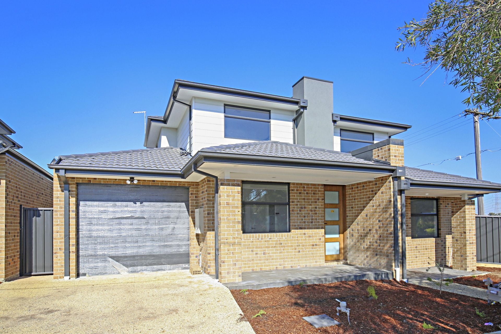 LUXURY LIVING IN THE NORTH!