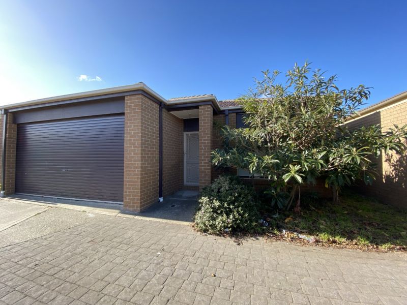 25 Belvoir Gardens, Derrimut VIC