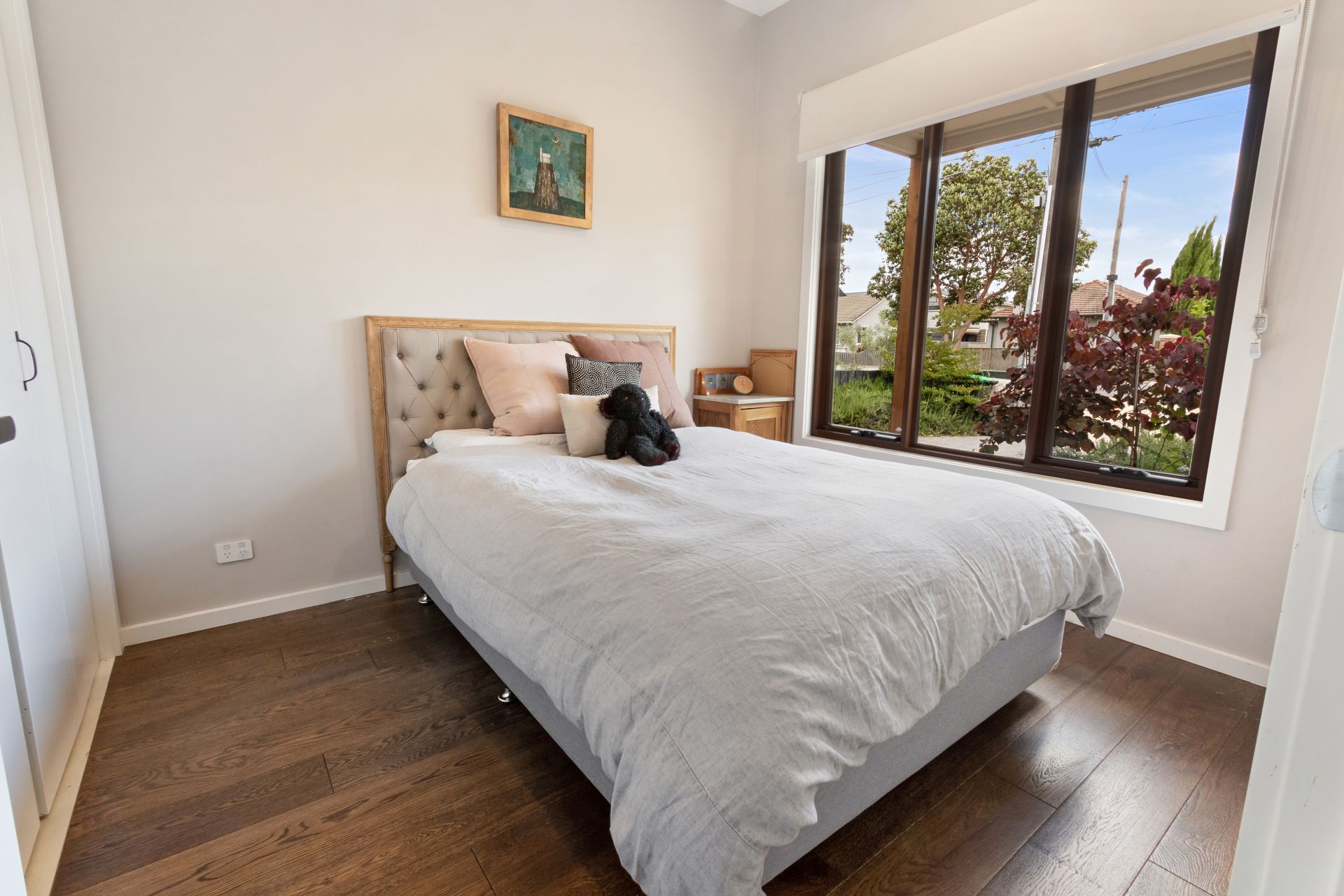 Stunning Architecturally Designed Semi-Detached House In Thornbury
