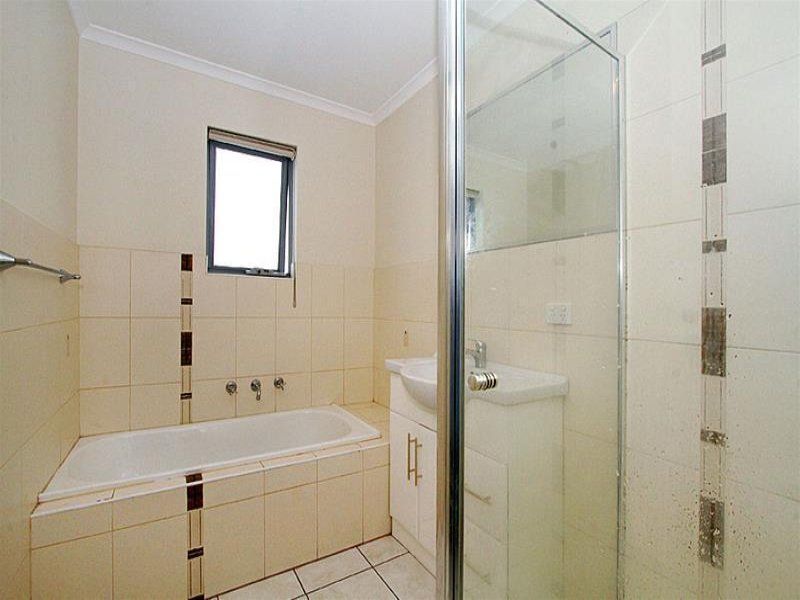 Luxurious 3 Bedroom Apartment in a Boutique Block