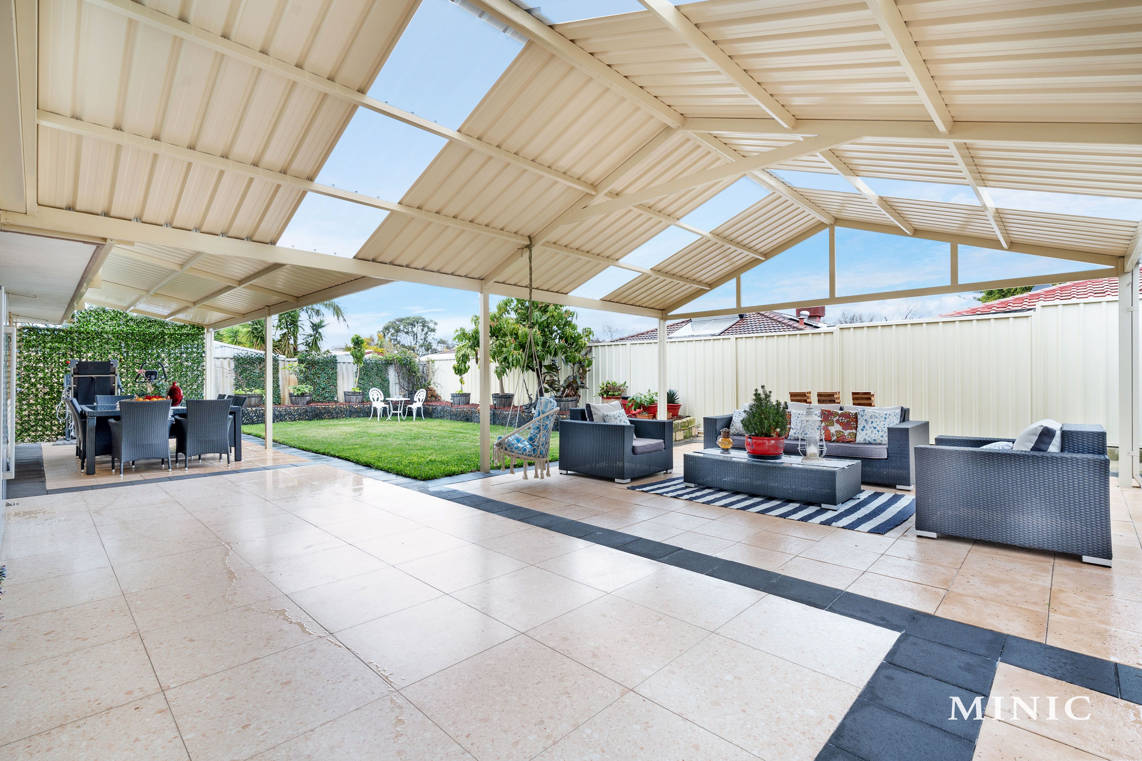 Real Estate For Sale 30 Forest Lakes Drive Thornlie , WA