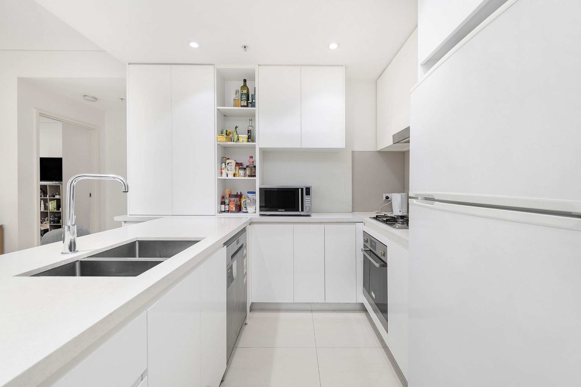 301/3 Nipper Street, Homebush, Homebush - Thumbnail 4