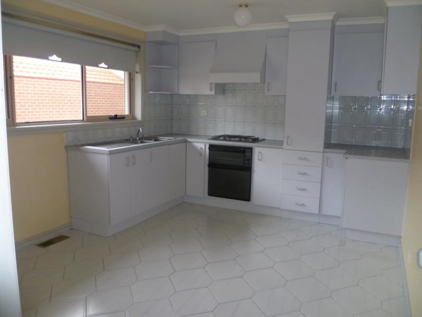 Inspections will be available 4th January onwards
Ideal Villa-Unit in Regent