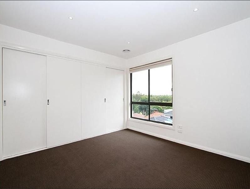 3 Bedroom Townhouse with Double Lock-Up Garage!