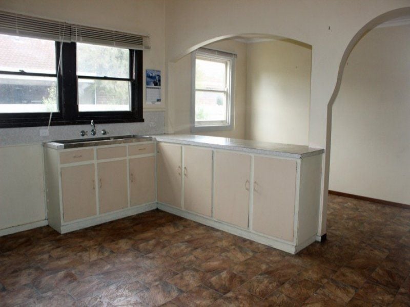 47 Polwarth Street COLAC VIC, Colac - Thumbnail 2