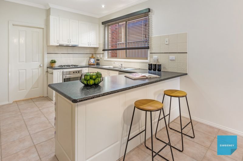 75 Springlake Avenue, Caroline Springs - Thumbnail 6