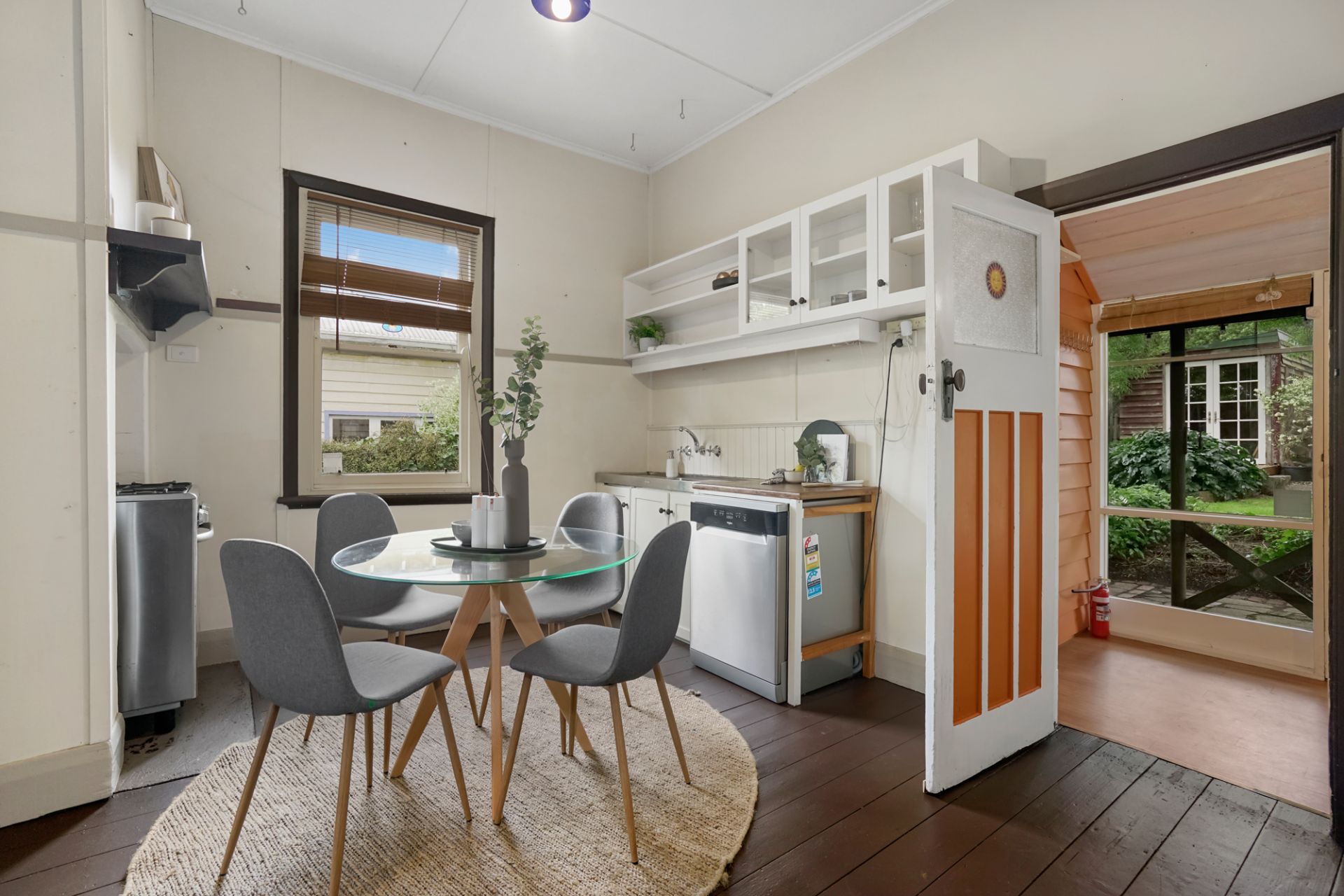 719 Laurie Street, Mount Pleasant, Mount Pleasant - Thumbnail 6