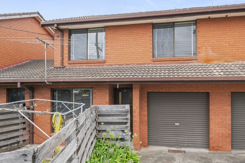 2/216 Dalton Road, Lalor