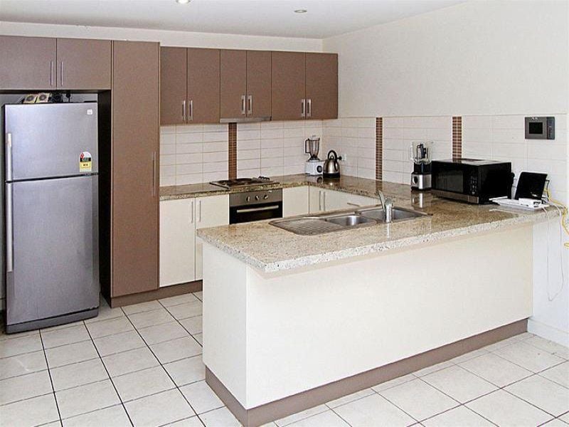 Luxurious 3 Bedroom Apartment in a Boutique Block