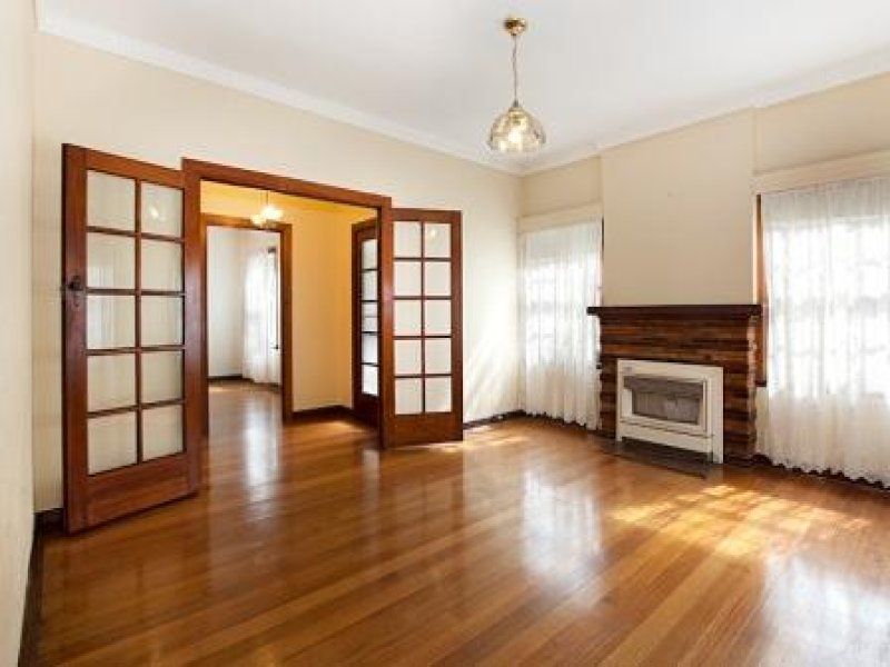 2 Seaview Cresent, Seaholme - Thumbnail 3