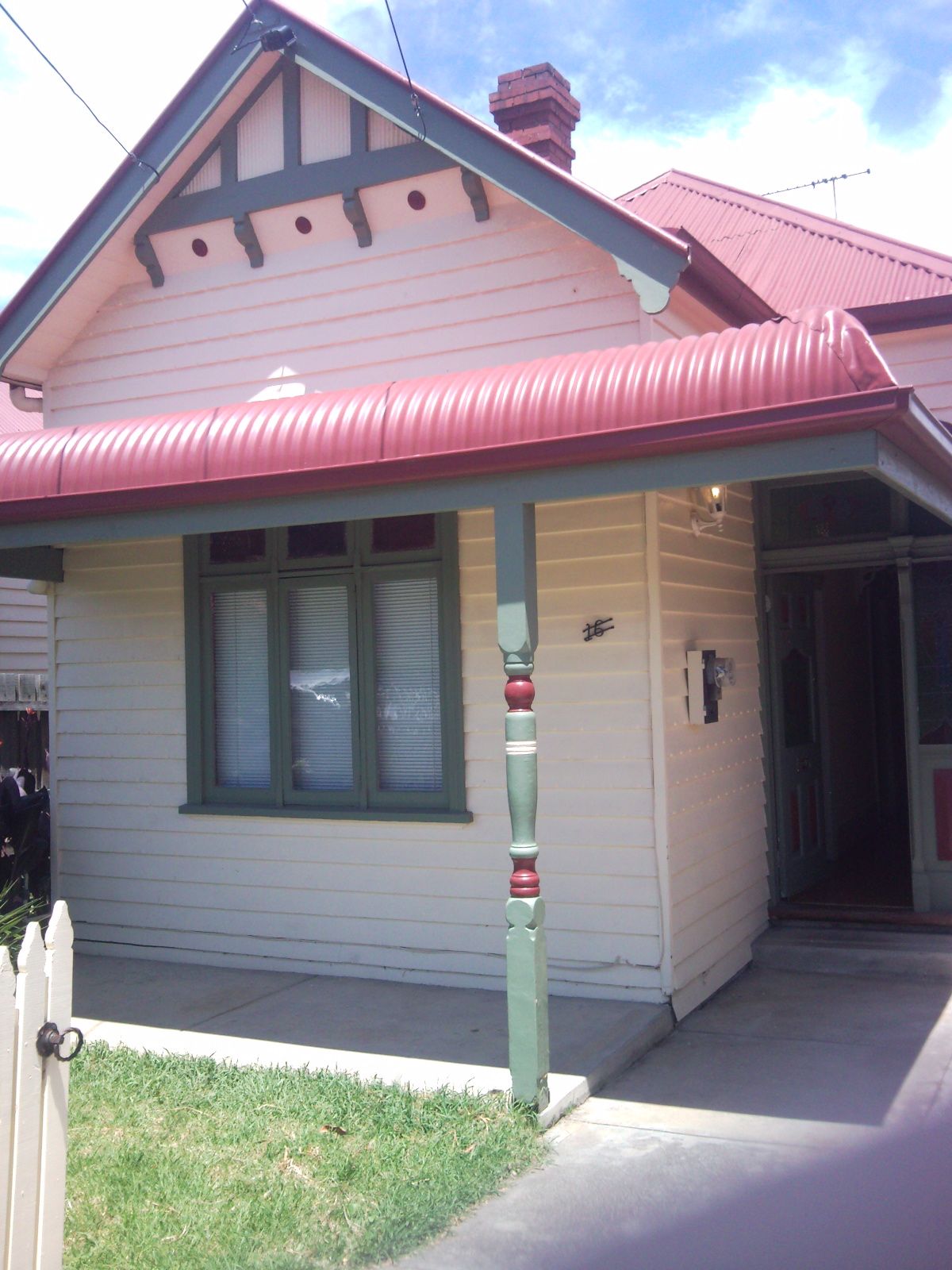 A home just minutes from High Street!