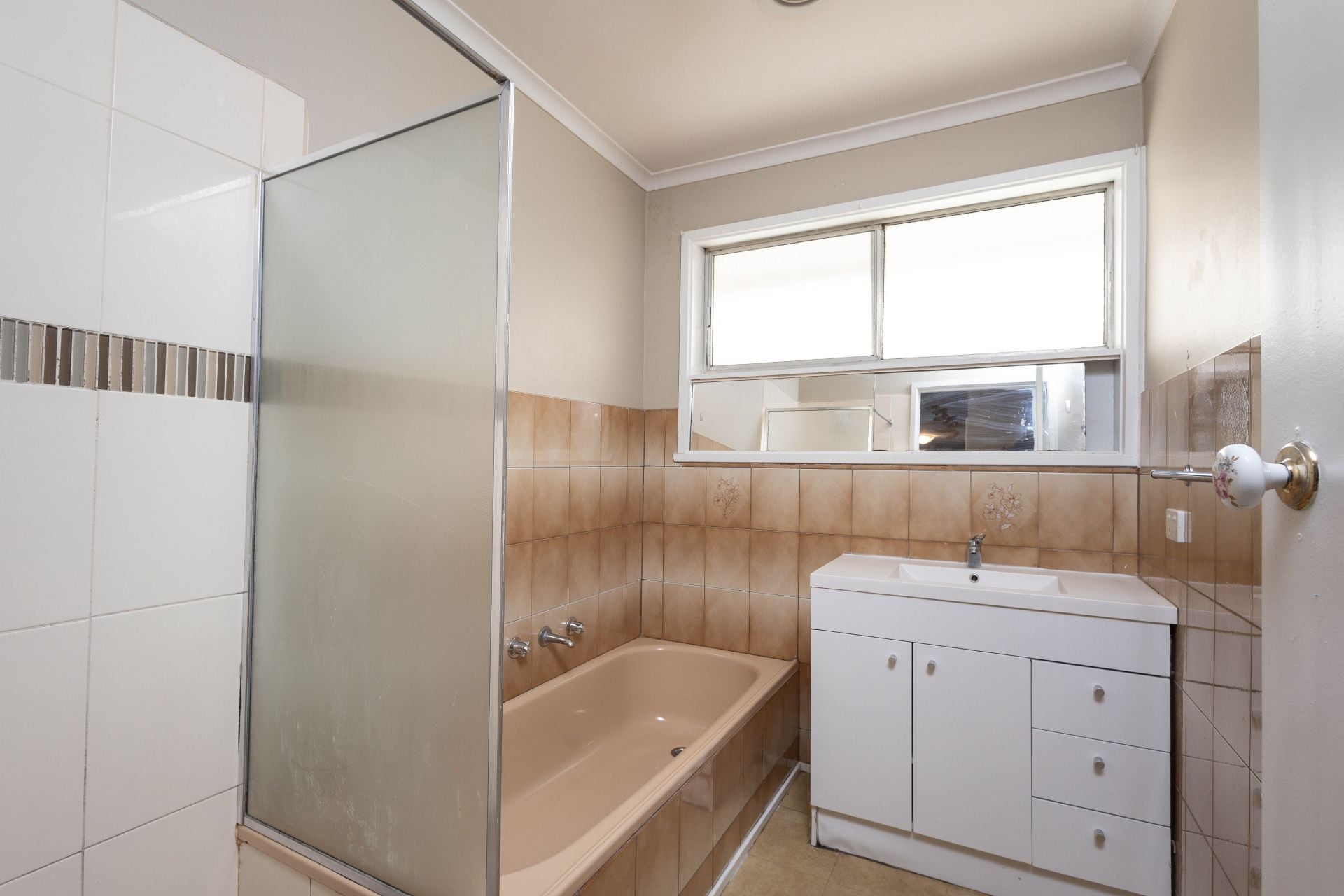 Charming 3-Bedroom Home – Perfect for Families, Convenient Location!