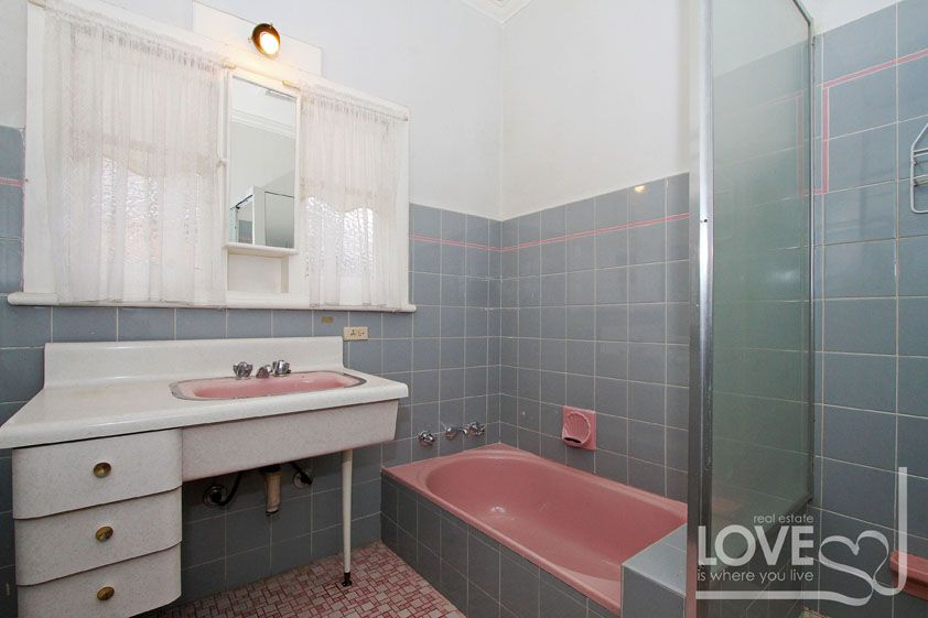 PERFECTLY LOCATED THREE BEDROOM HOME