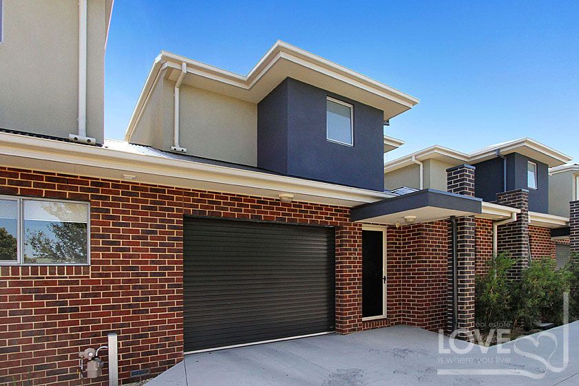 SPACIOUS LIVING AT ITS BEST!