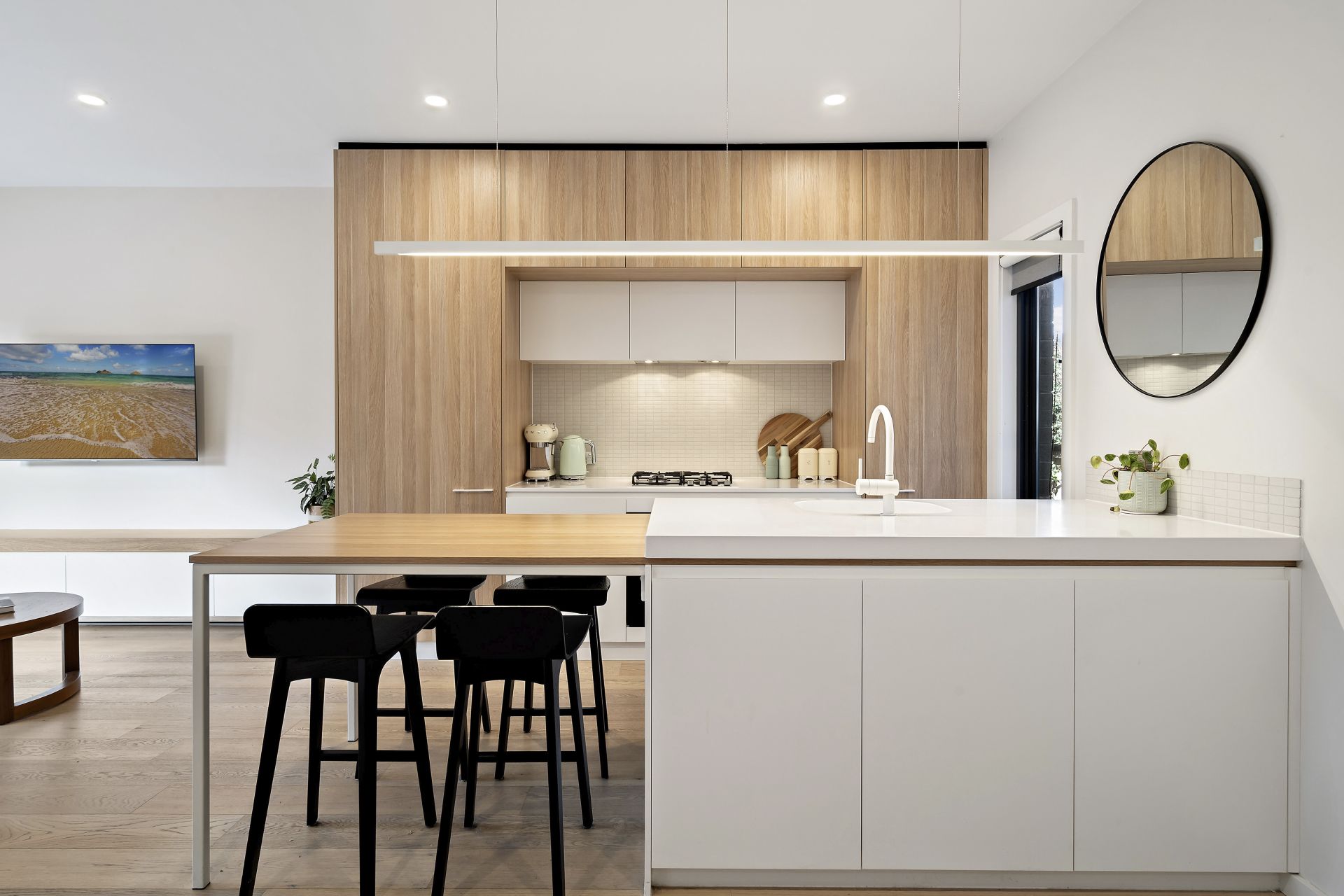 Beautifully Presented Two-Bedroom Townhouse