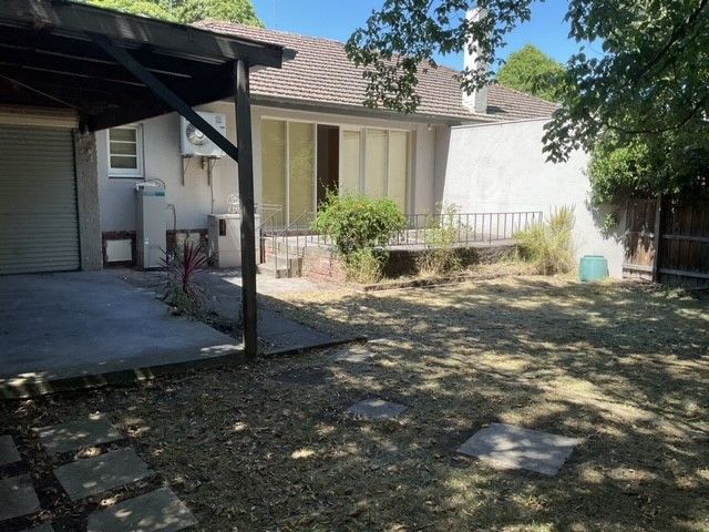 **Lovely home close to Eaglemont village**