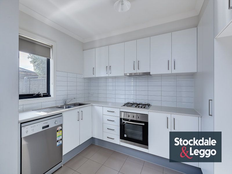 35 Pasture Crescent MERNDA, Mernda - Thumbnail 4