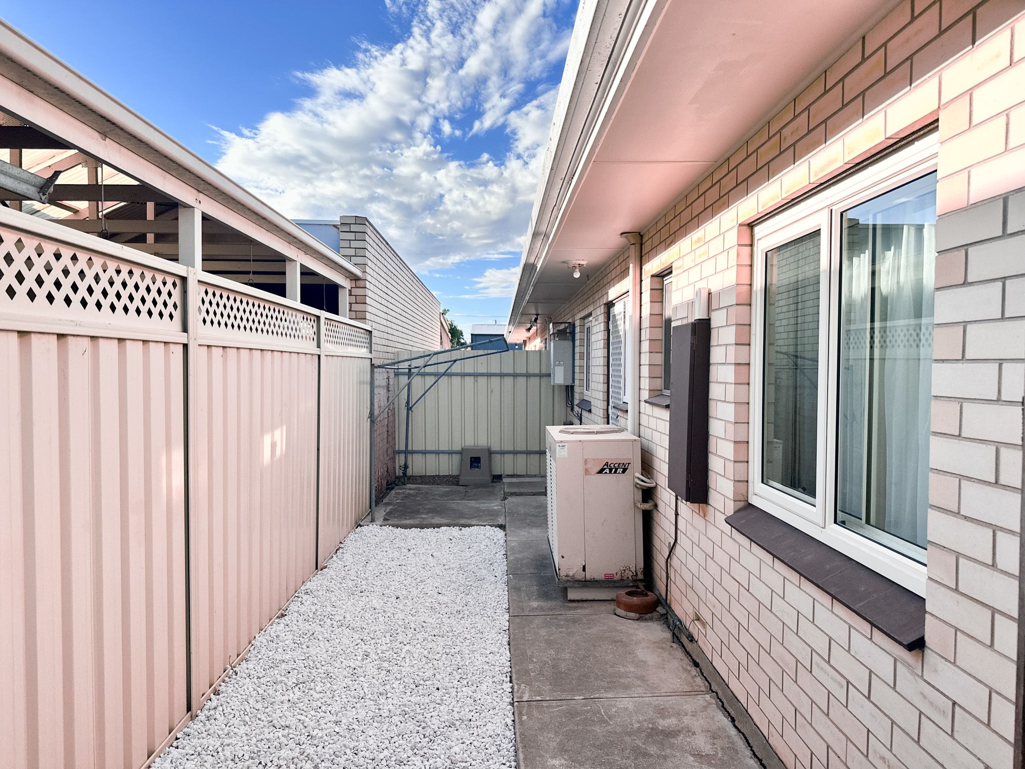1/21 Knight Street West Richmond 5033