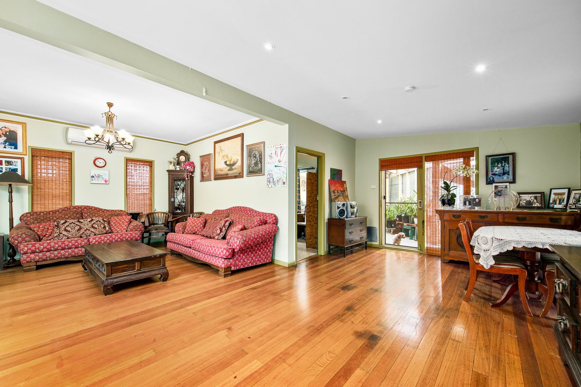 32 Eames Avenue, Brooklyn - Thumbnail 4