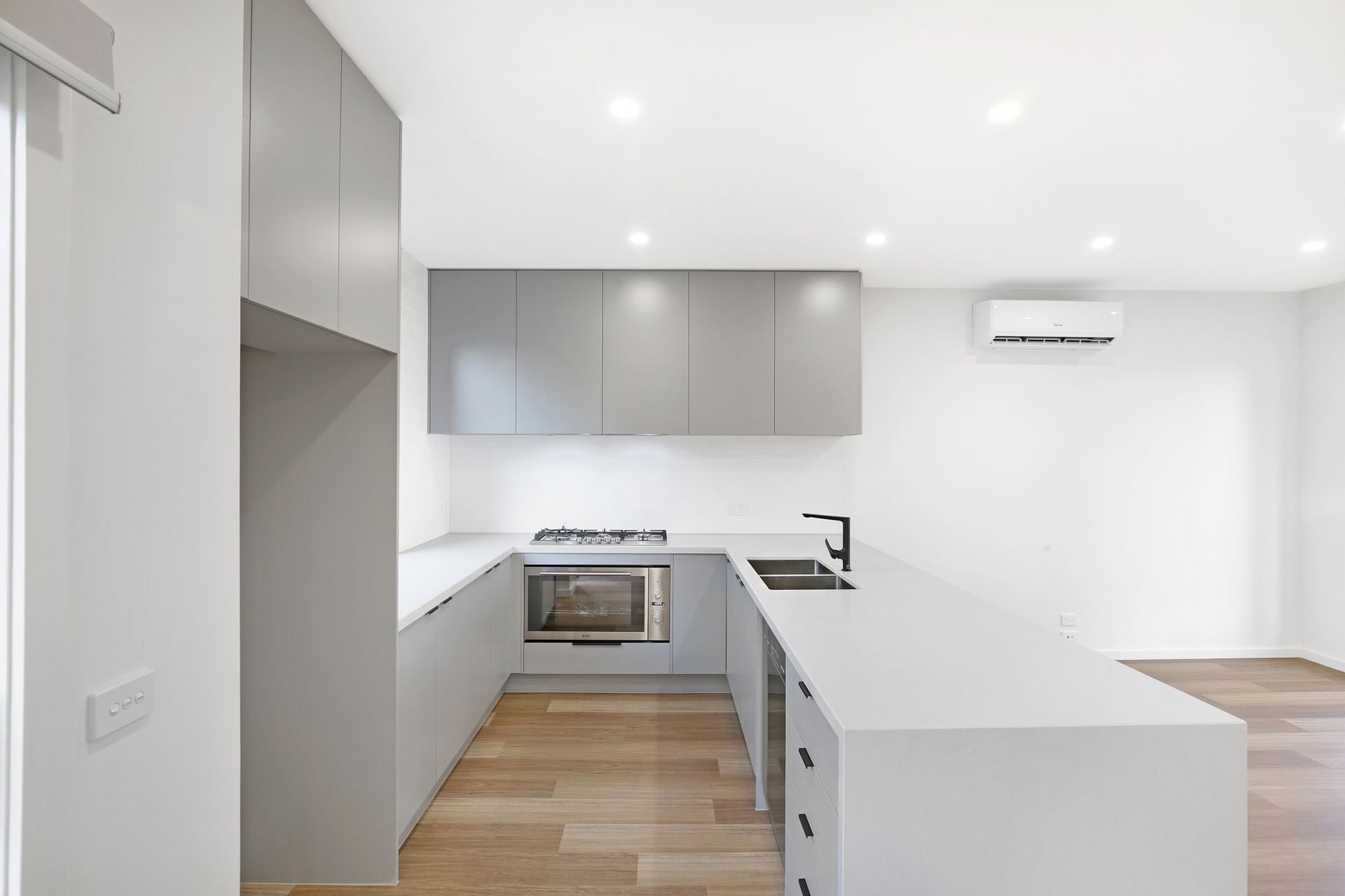 EXQUISITE FAMILY RESIDENCE IN THE HEART OF A VIBRANT COMMUNITY