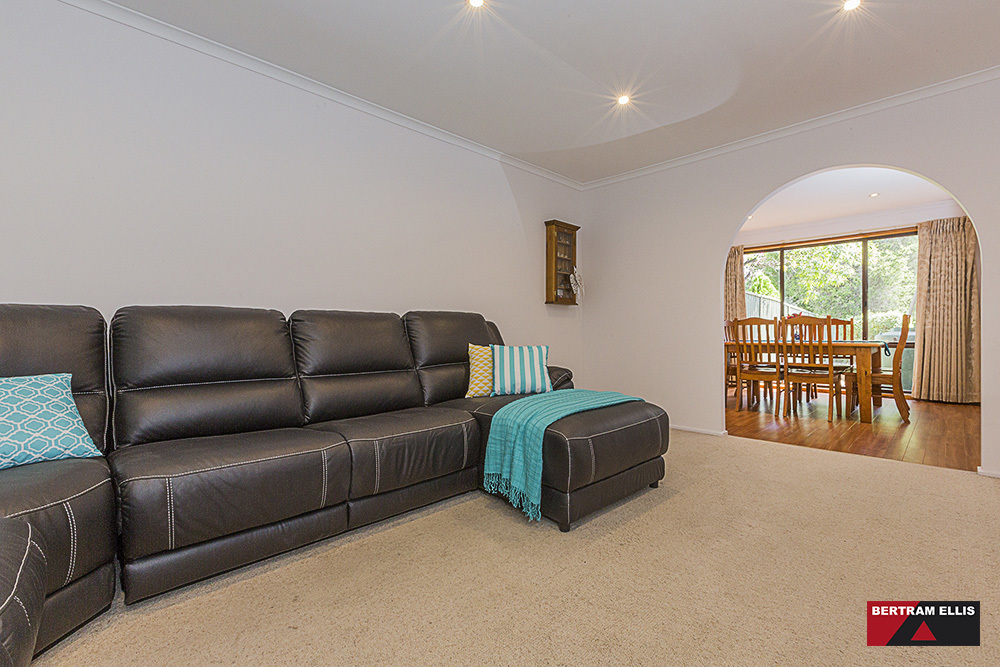 11 Kidman Close, Kambah - Thumbnail 4