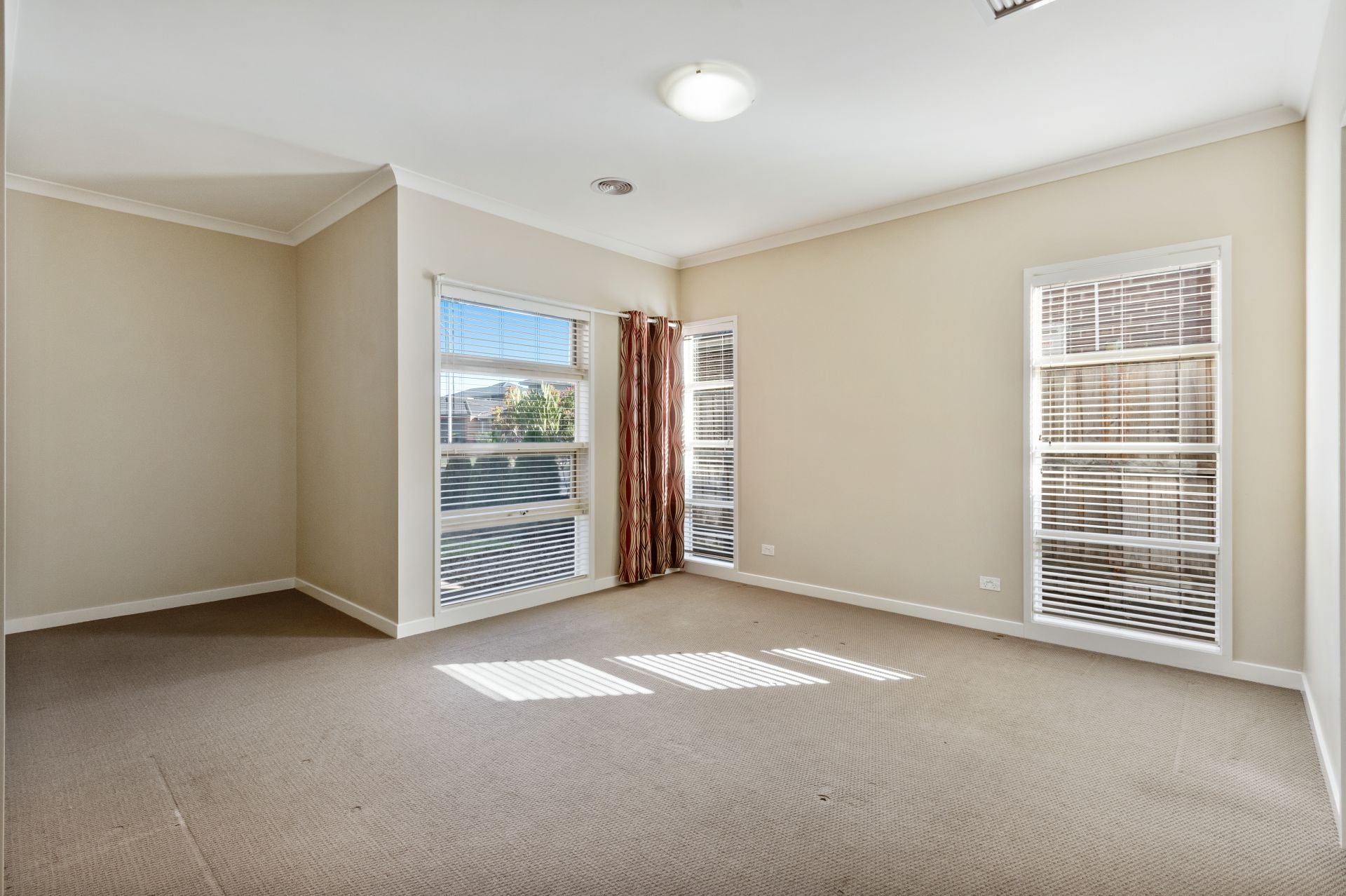 CONVENIENT & MODERN STYLE LIVING
