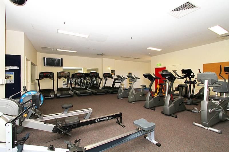 Fully Furnished and Close to Everything