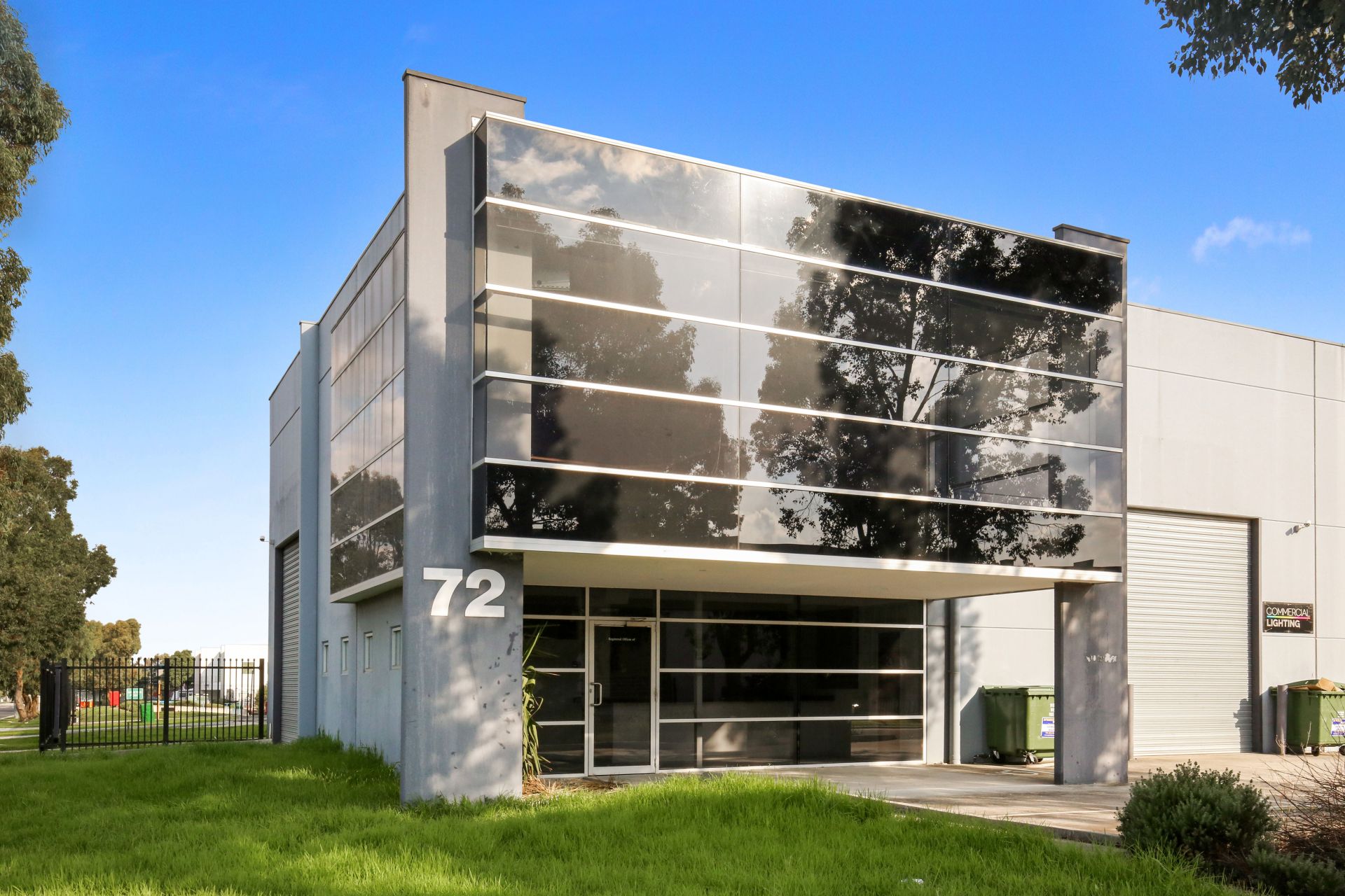 Corner Position, Perfect Head Office / Showroom
