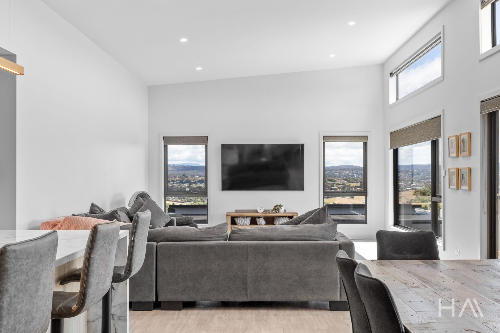 8 Tenzing Drive St Leonards, St Leonards - Thumbnail 7