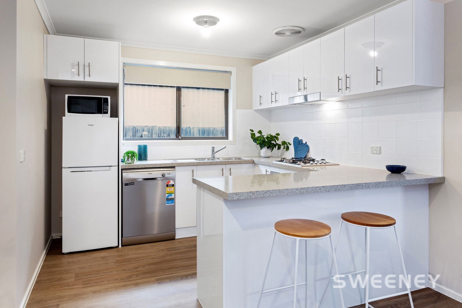 1/3 Henry Drive, Altona Meadows - Thumbnail 3