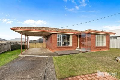 3
 
 
 
  
 
 
 1
 
 
 
  
 
 
 1
 
 
 
 
 
 
 
 33 Greenway Avenue, Devonport TAS 7310, Devonport - Thumbnail 4