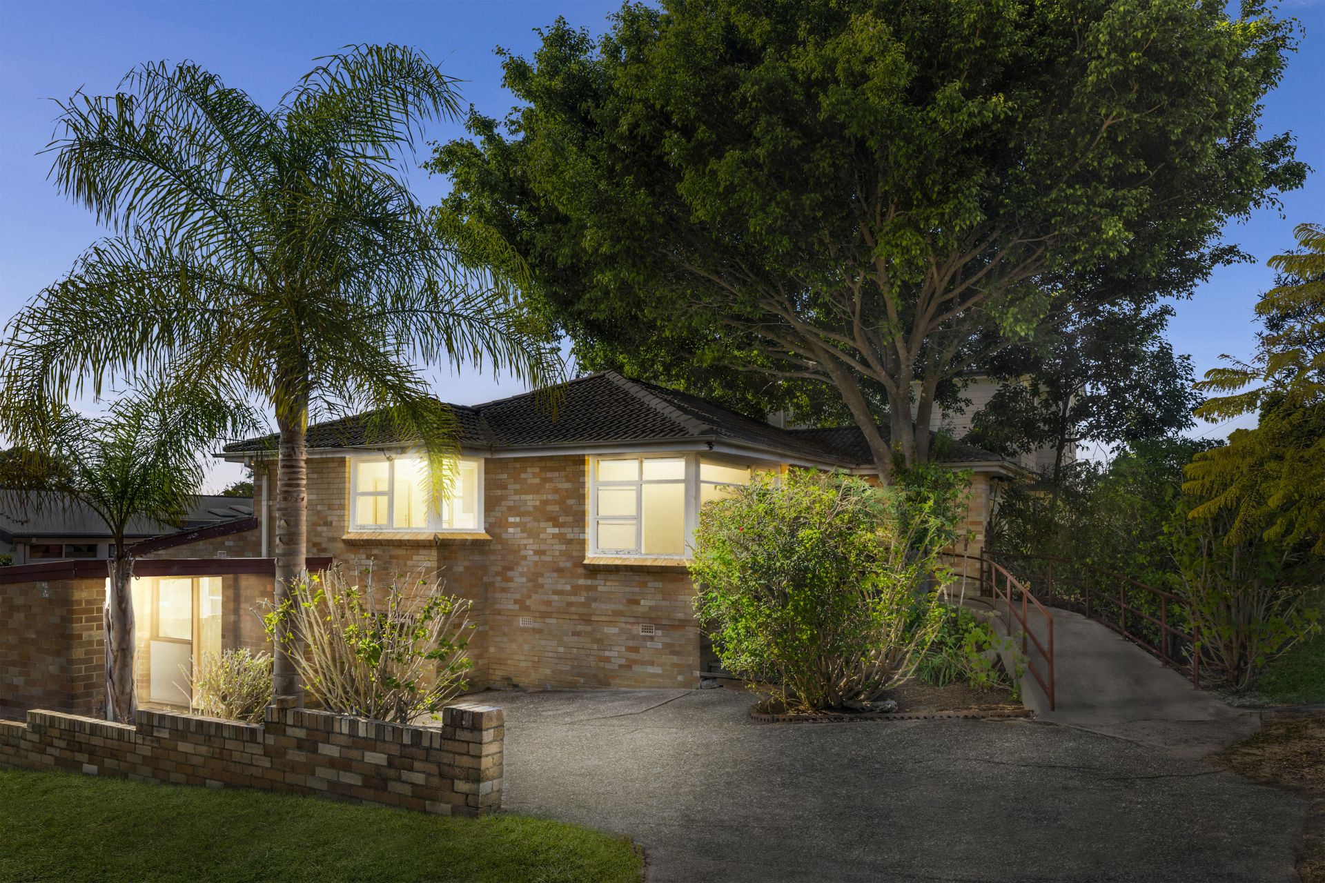 Real Estate For Sale 144 Parr Parade Narraweena , NSW