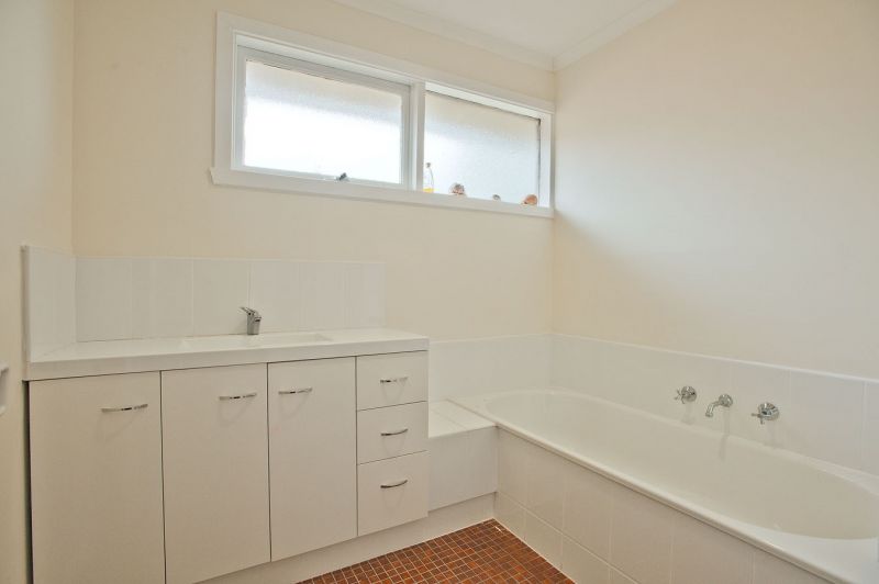 164 Underbank Boulevard, Bacchus Marsh - Thumbnail 8