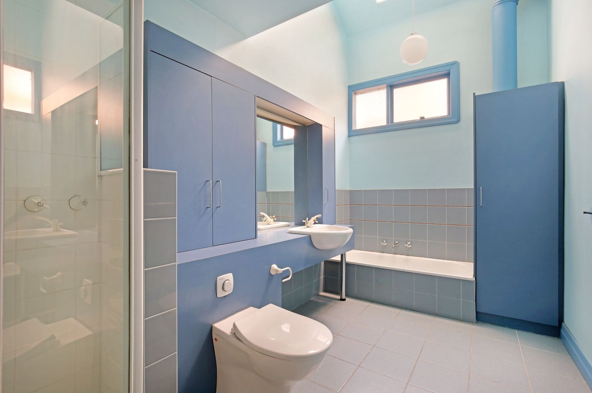 Cartmell is Calling! 4 Bedroom home, Walk to everything !