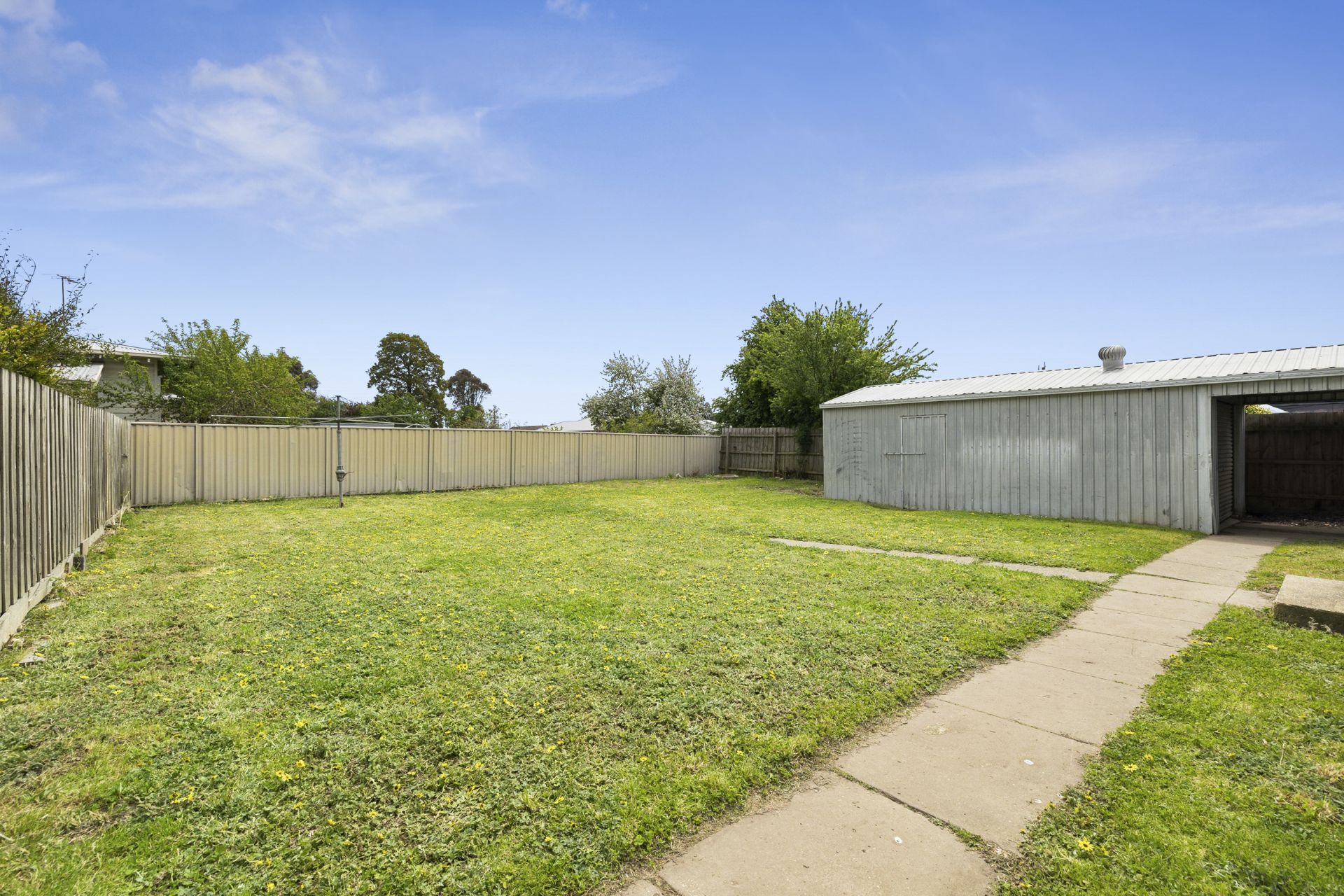 69 Marigold Street Wendouree VIC, Wendouree - Thumbnail 2