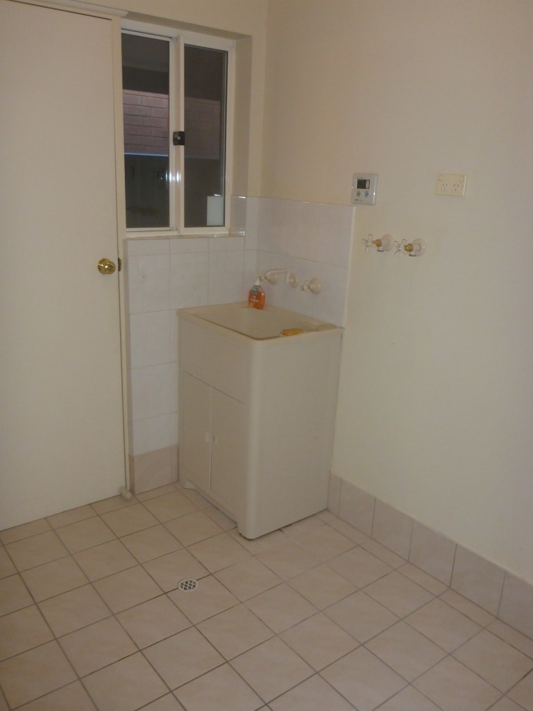 22  Innes Crt Mawson Lakes 5095